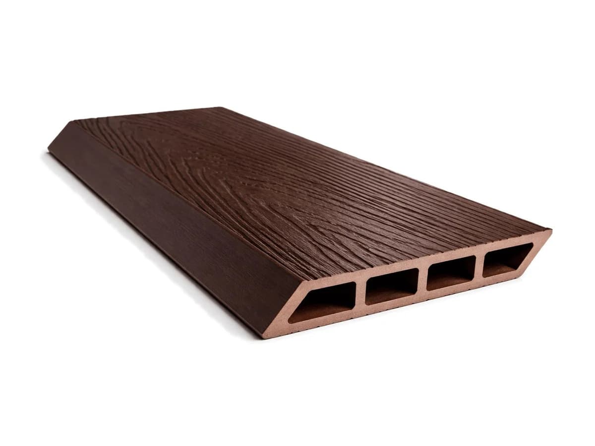 WPC kerítésléc (fa-műanyag kompozit) – rombusz profilú 3D WPC kerítésléc, barna, 120 × 4000 mm – 1. kép